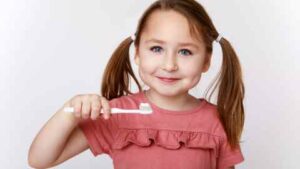  top 10 tips to keep your teeth healthy - Brush your teeth twice a day